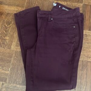 Lauren Conrad size 2 skinny Capri burgundy jeans ￼